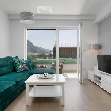 Lavie Makarska
