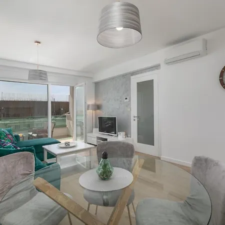 Lavie Apartment